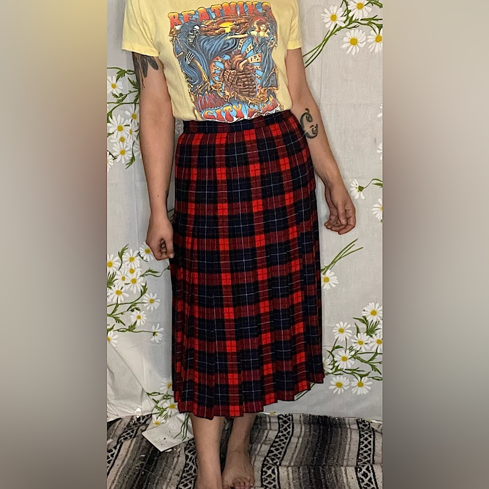 Vintage 1970s 70s Pendleton Mason Tartan navy red plaid wool midi pleated skirt - Picture 1 of 5